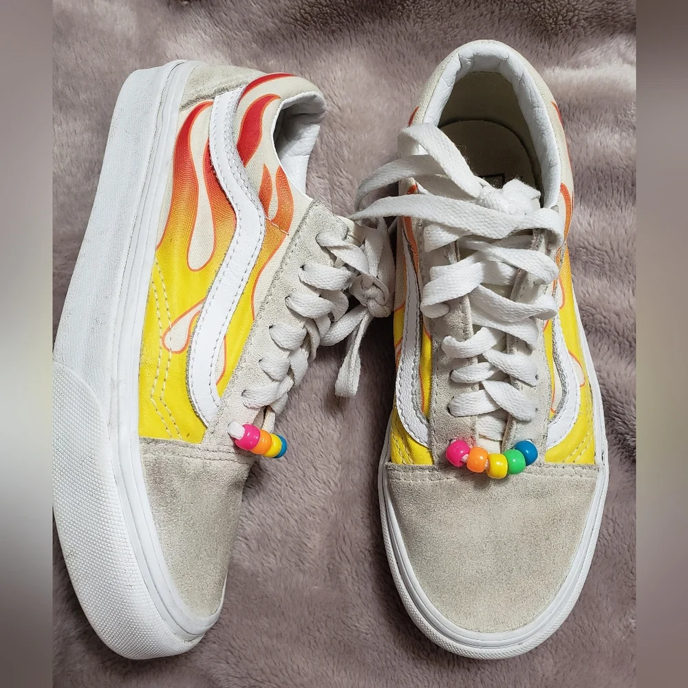 Vans skater flames kids unisex tennis shoes sneakers size 3.5